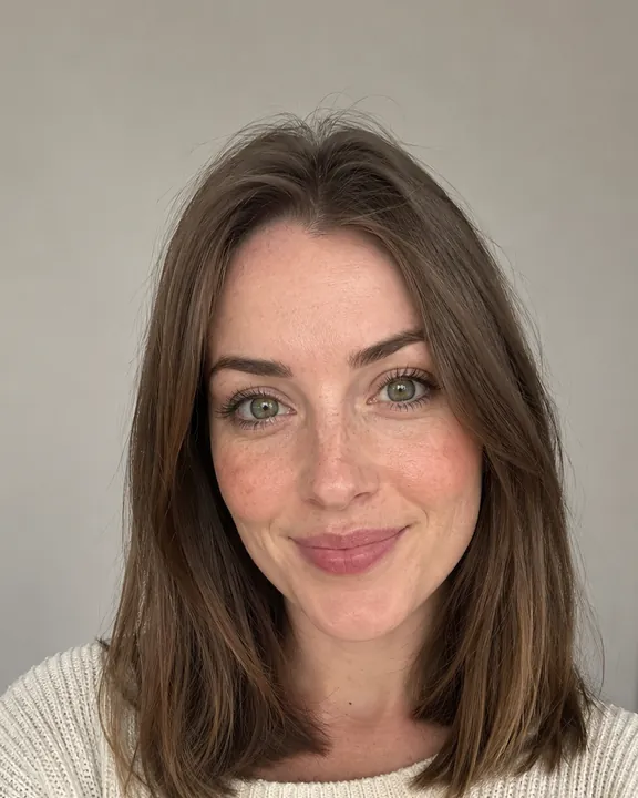 Woman with long light-to-medium brown hair, the original photo